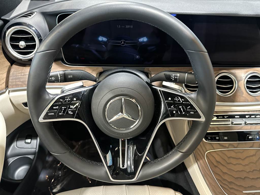 Thumbnail: 2023 Mercedes-Benz E-Class - 10