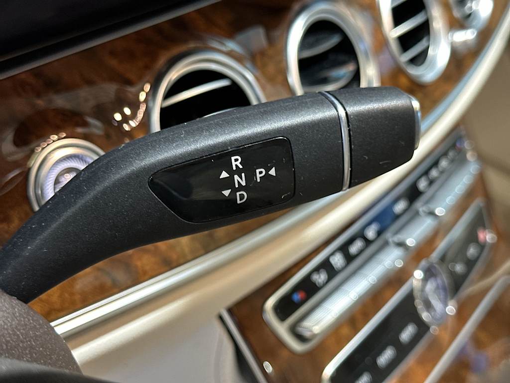 Thumbnail: 2020 Mercedes-Benz E-Class - 33