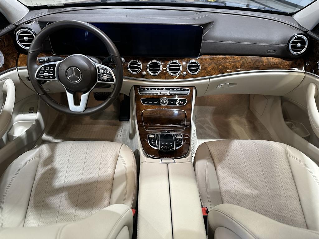 Thumbnail: 2020 Mercedes-Benz E-Class - 10