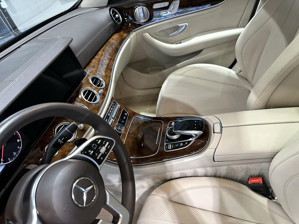 Thumbnail: 2020 Mercedes-Benz E-Class - 15