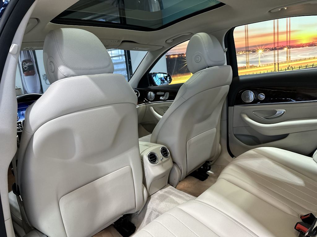 Thumbnail: 2020 Mercedes-Benz E-Class - 13