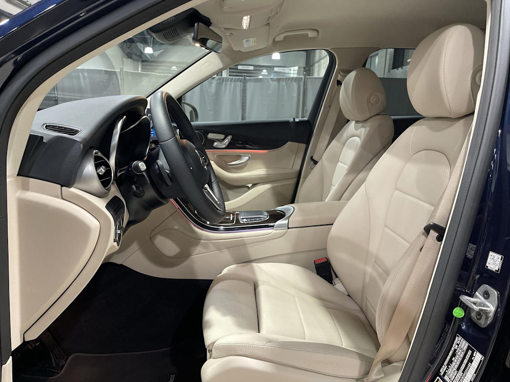 Thumbnail: 2022 Mercedes-Benz GLC - 12