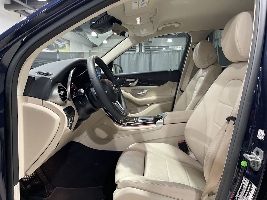 Thumbnail: 2022 Mercedes-Benz GLC - 11