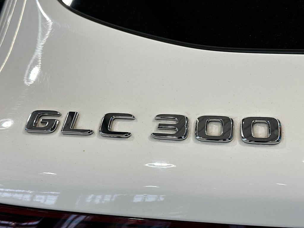 Thumbnail: 2022 Mercedes-Benz GLC - 7