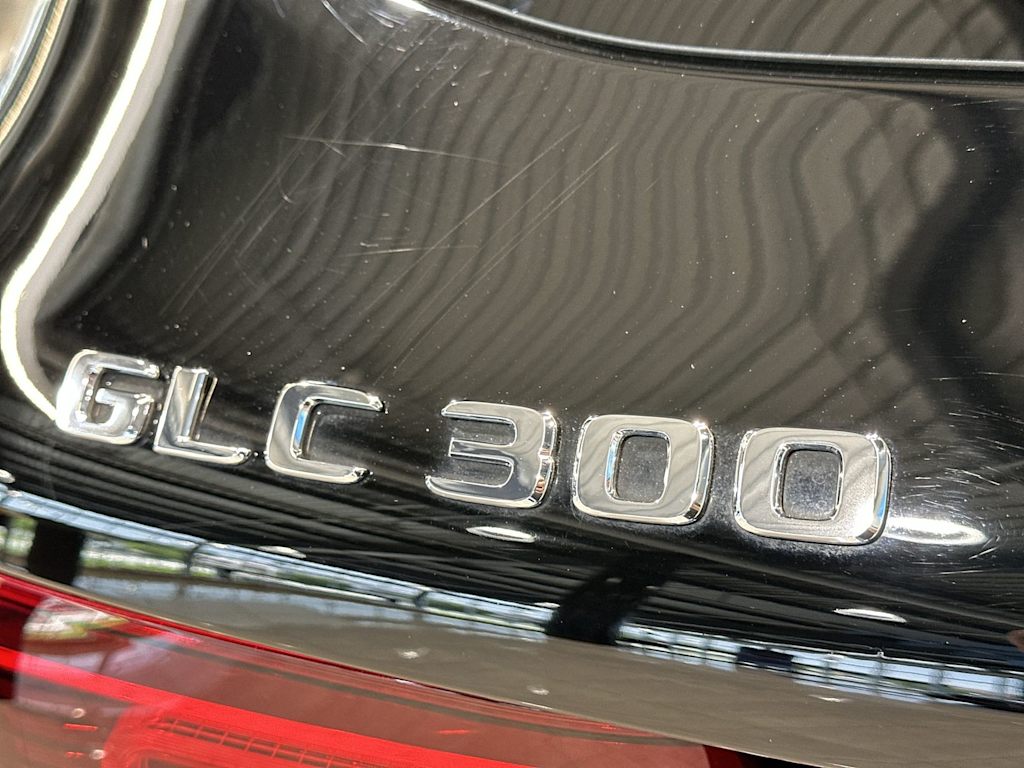 Thumbnail: 2022 Mercedes-Benz GLC - 30