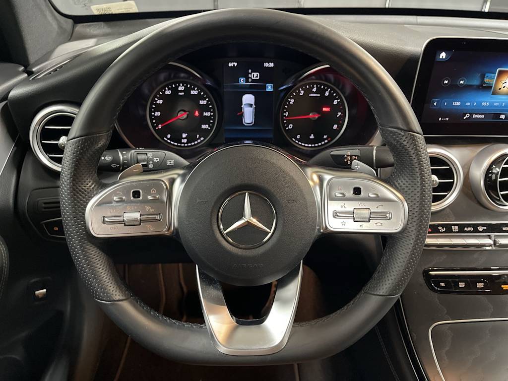 2021 Mercedes-Benz GLC 300 10