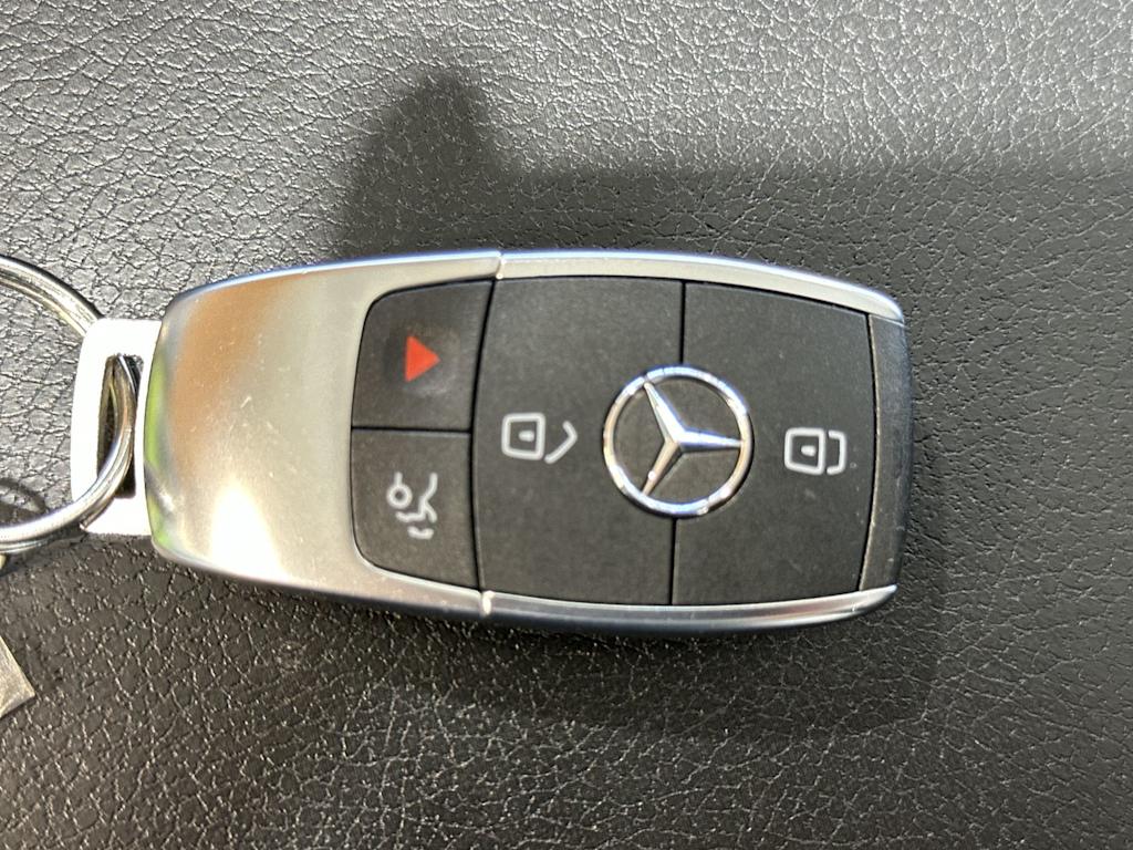 Thumbnail: 2022 Mercedes-Benz GLC - 16
