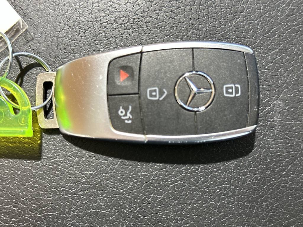 Thumbnail: 2022 Mercedes-Benz GLC - 16