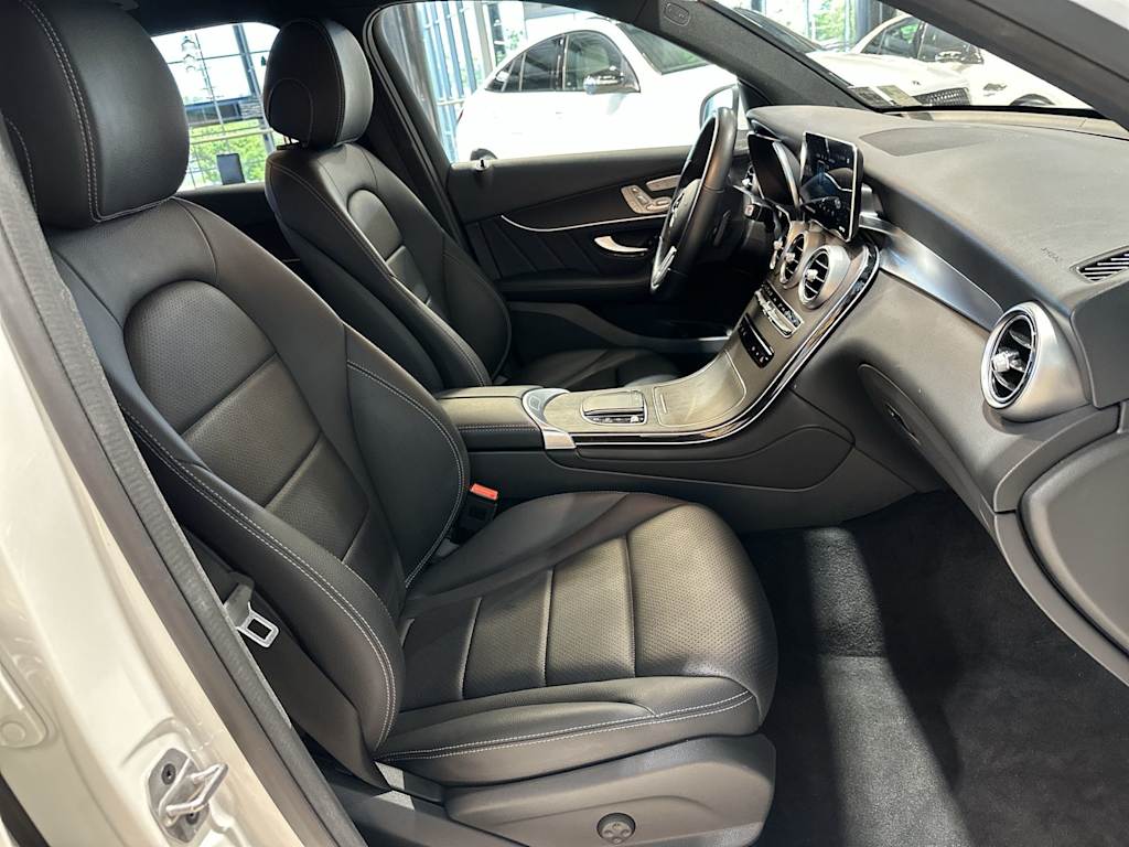 Thumbnail: 2022 Mercedes-Benz GLC - 31