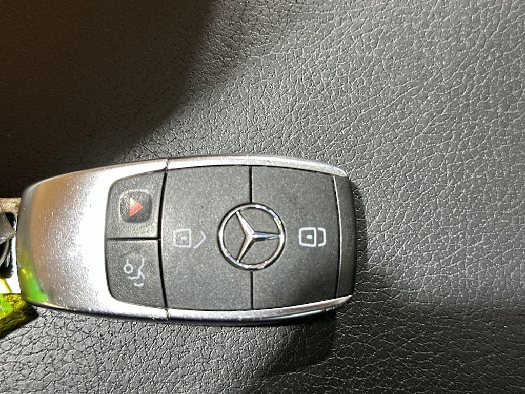 Thumbnail: 2022 Mercedes-Benz GLC - 17