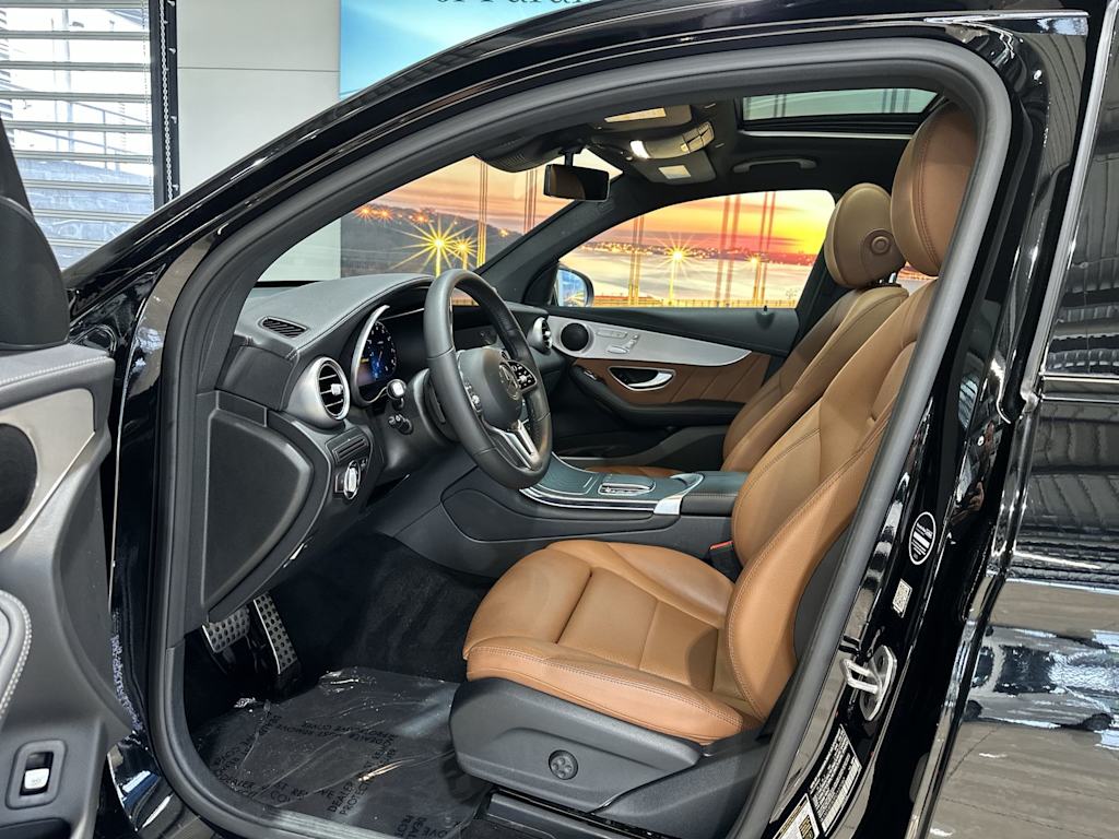Thumbnail: 2023 Mercedes-Benz GLC - 10