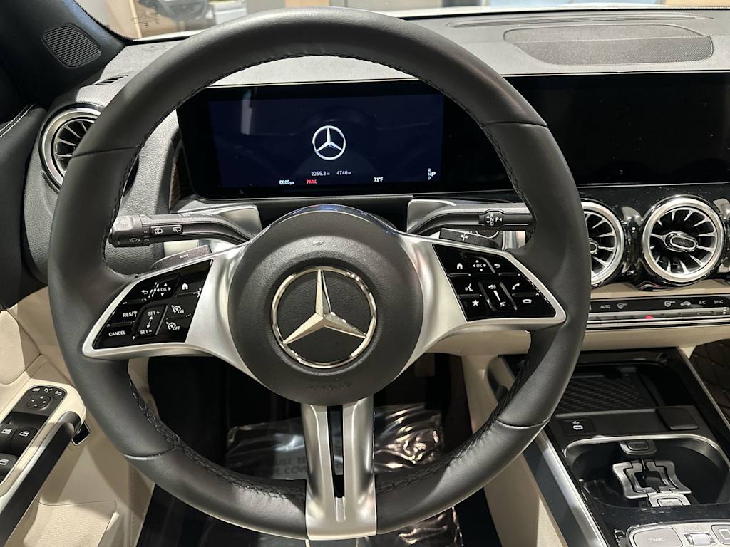 Thumbnail: 2026 Mercedes-Benz GLB - 10