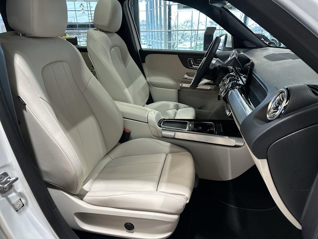 Thumbnail: 2026 Mercedes-Benz GLB - 32