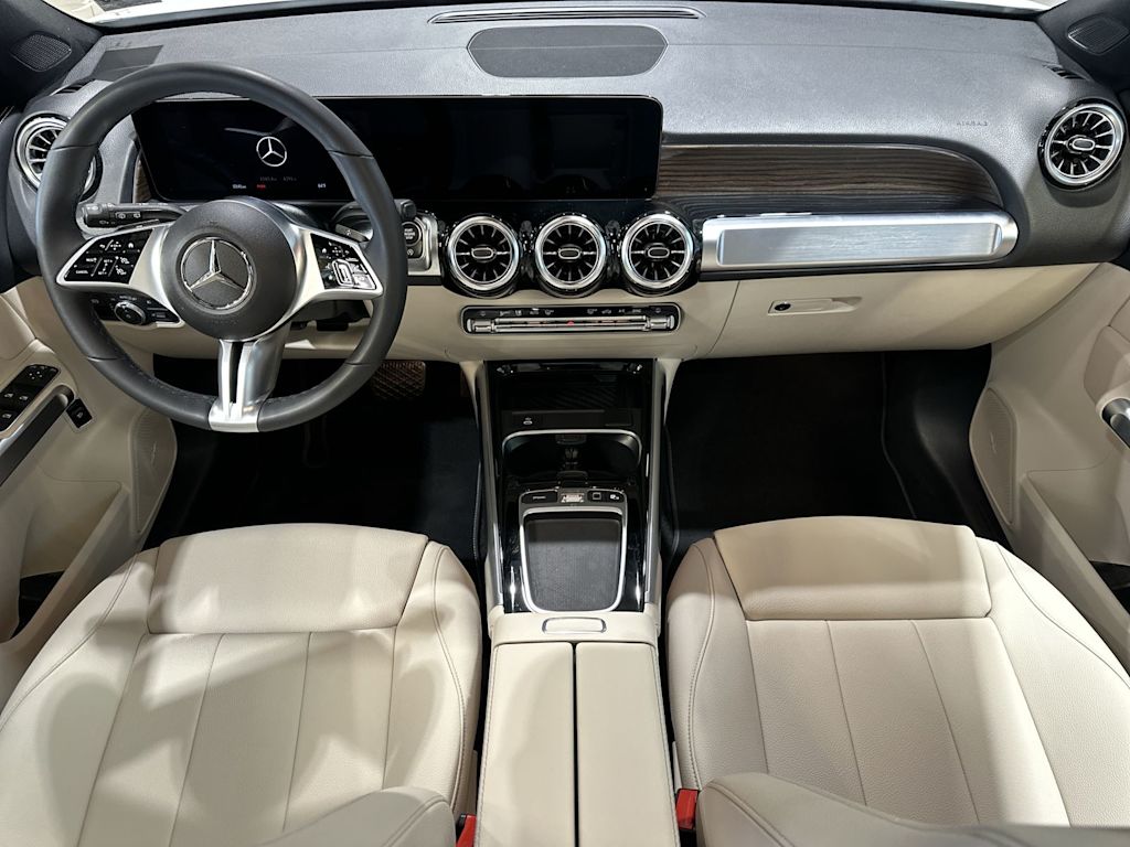 Thumbnail: 2026 Mercedes-Benz GLB - 2