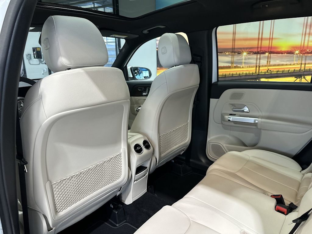 Thumbnail: 2026 Mercedes-Benz GLB - 13