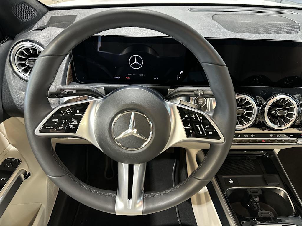 Thumbnail: 2026 Mercedes-Benz GLB - 10