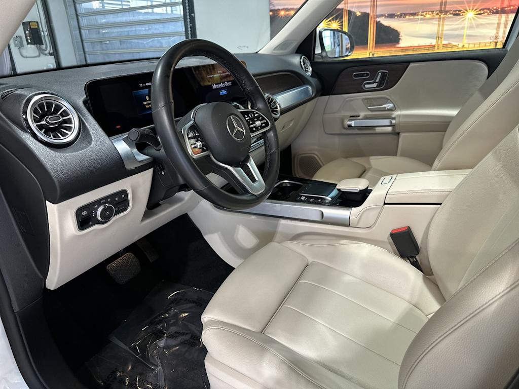 Thumbnail: 2023 Mercedes-Benz GLB - 2