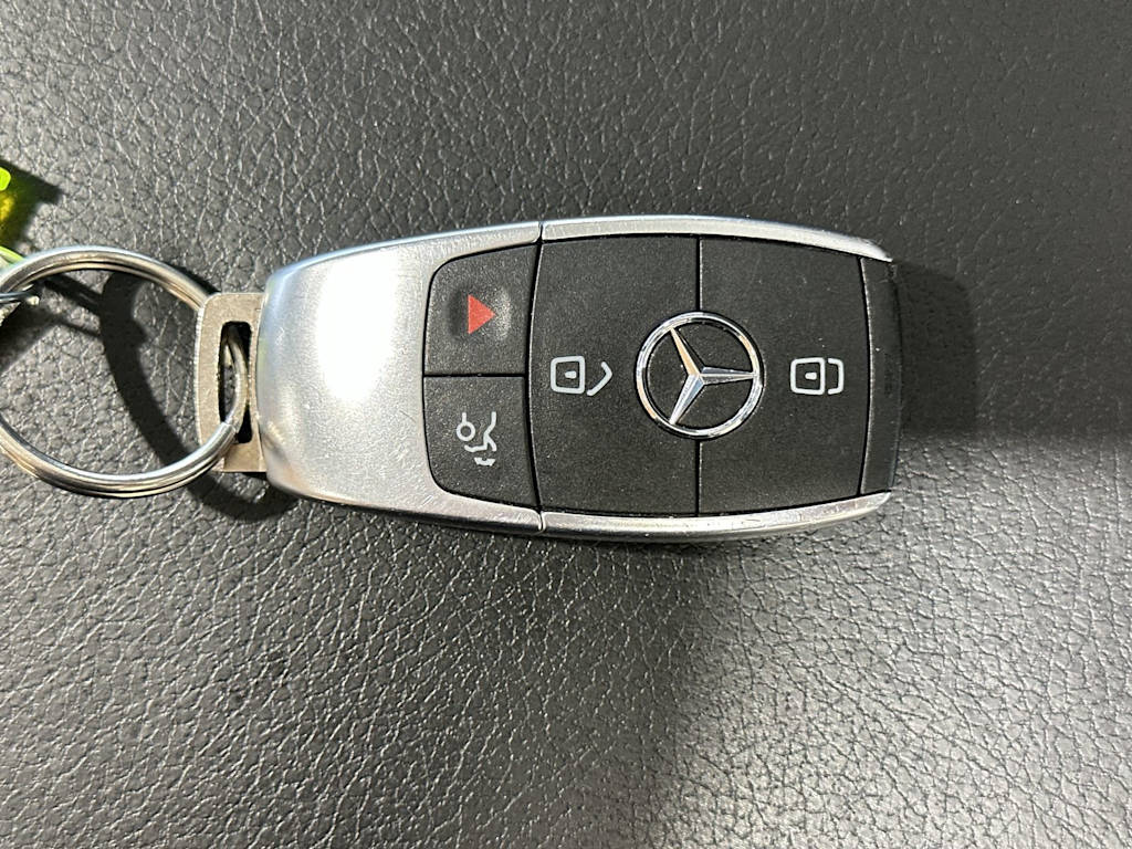 Thumbnail: 2023 Mercedes-Benz GLB - 18