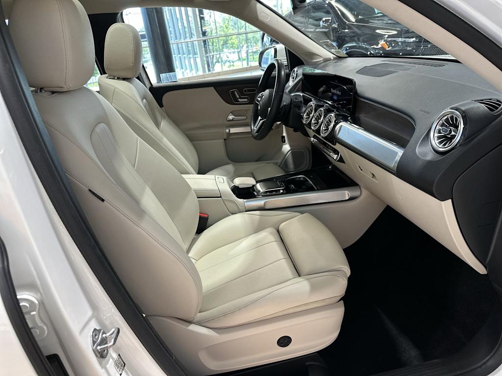 Thumbnail: 2023 Mercedes-Benz GLB - 32