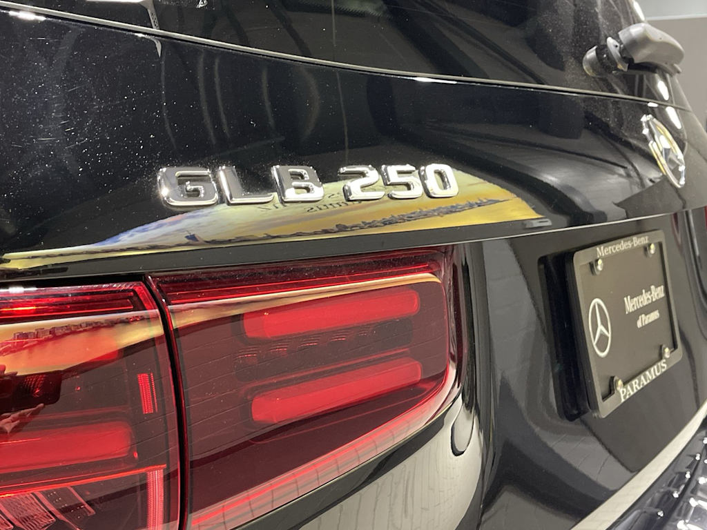 Thumbnail: 2025 Mercedes-Benz GLB - 13