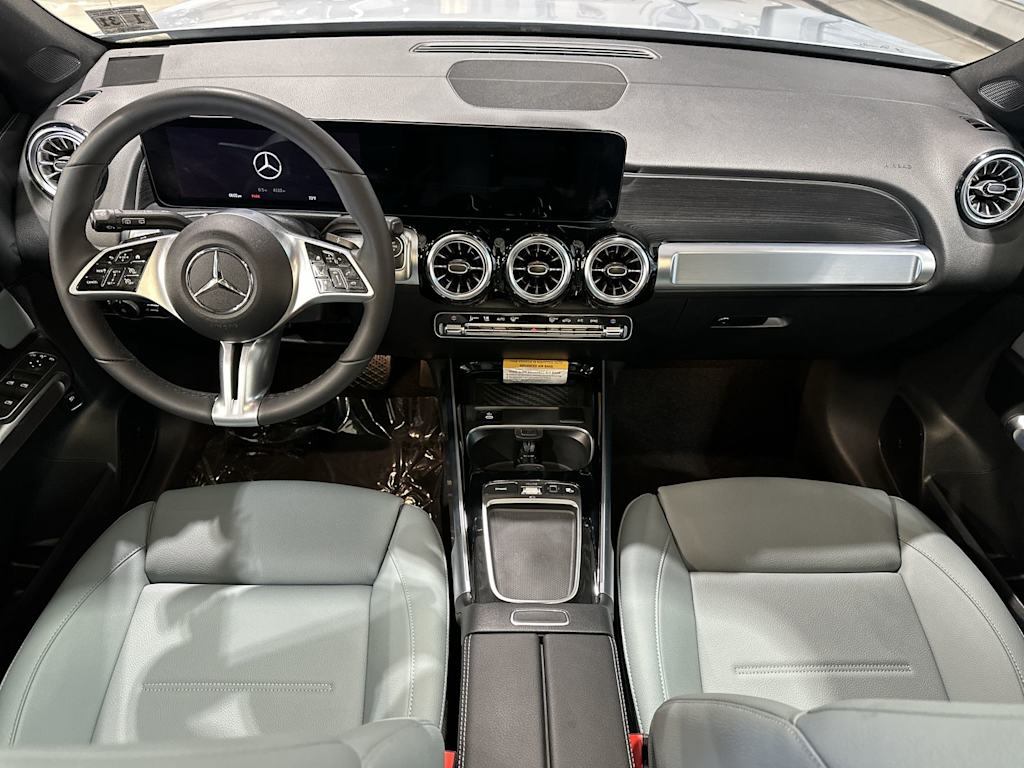 Thumbnail: 2026 Mercedes-Benz GLB - 2