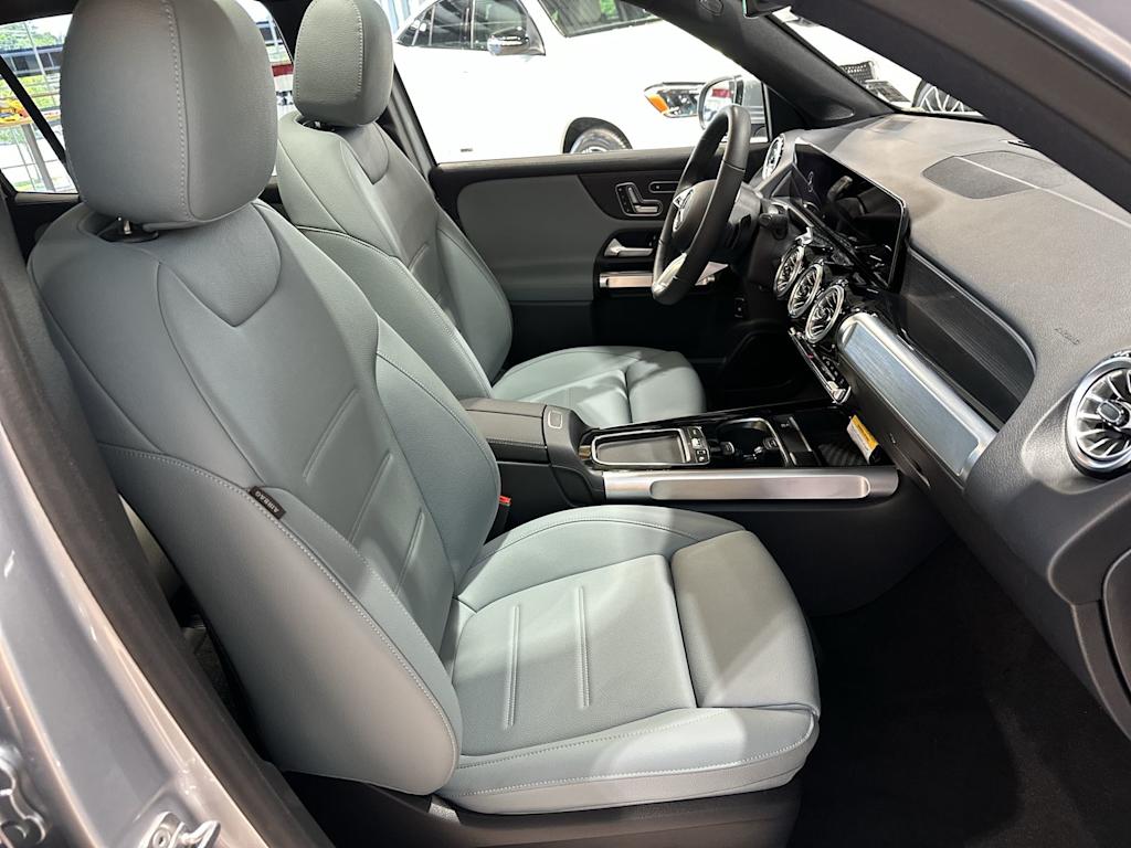 Thumbnail: 2026 Mercedes-Benz GLB - 31