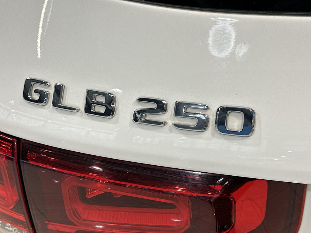 Thumbnail: 2022 Mercedes-Benz GLB - 7