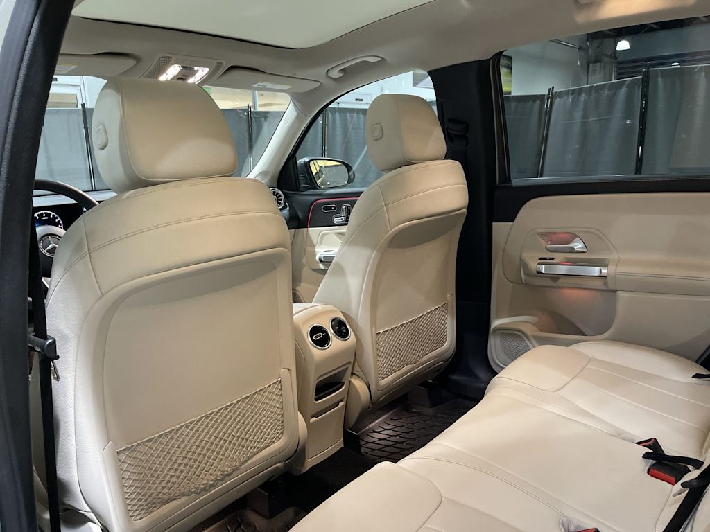 Thumbnail: 2021 Mercedes-Benz GLB - 13