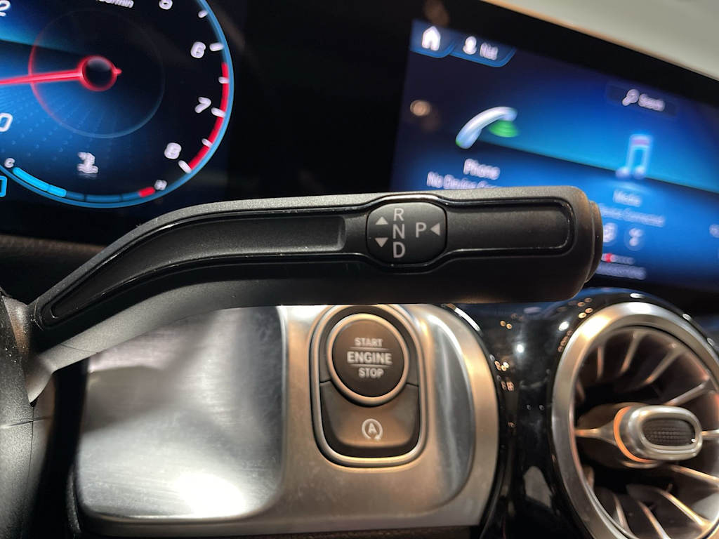 Thumbnail: 2021 Mercedes-Benz GLB - 33