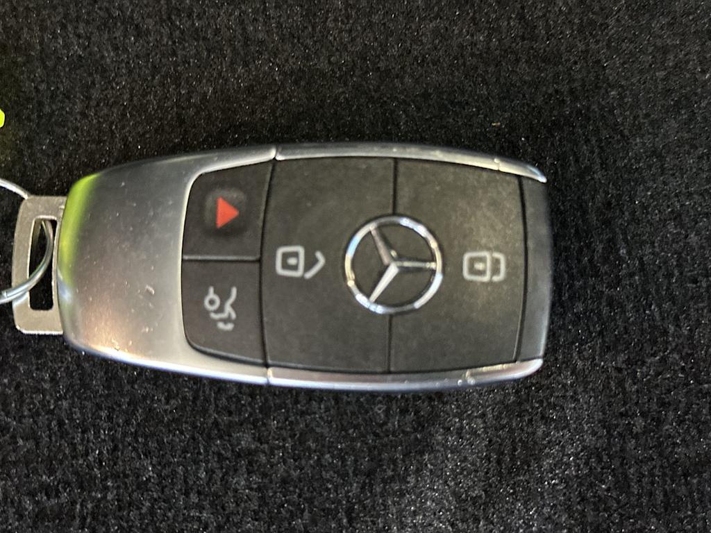 Thumbnail: 2023 Mercedes-Benz GLB - 18