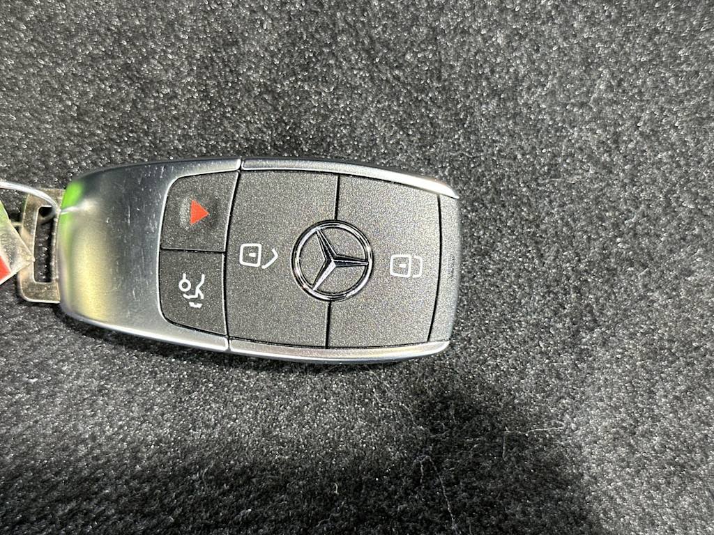 Thumbnail: 2026 Mercedes-Benz GLB - 16