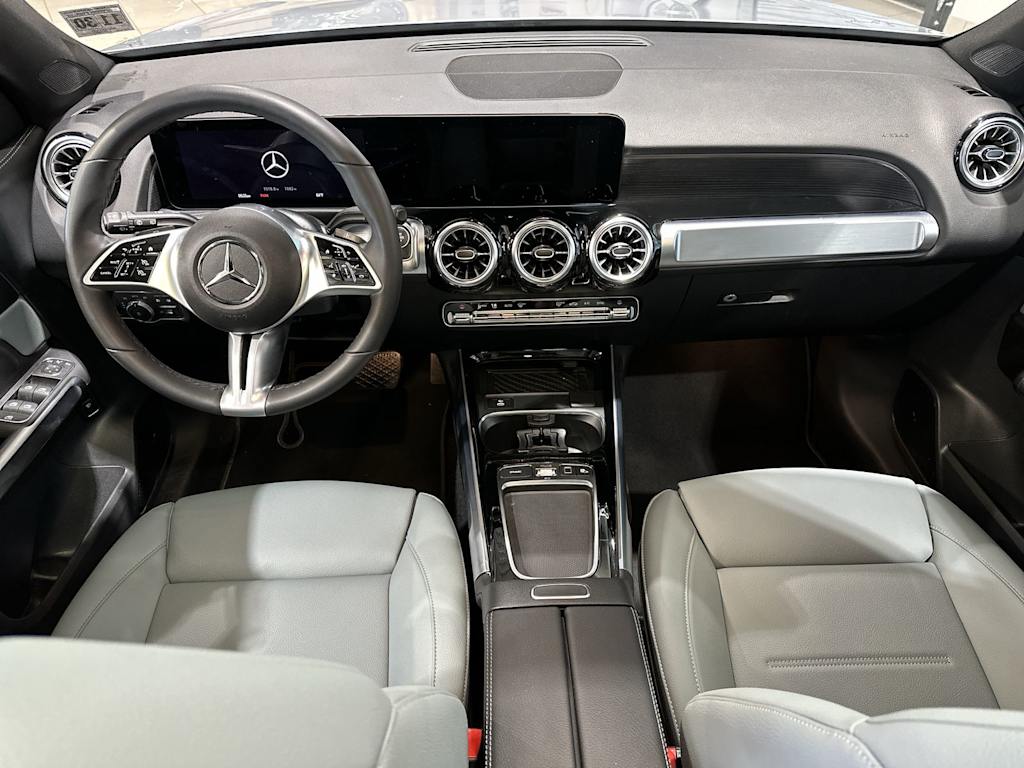 Thumbnail: 2026 Mercedes-Benz GLB - 2