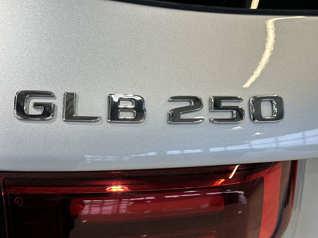 Thumbnail: 2026 Mercedes-Benz GLB - 7