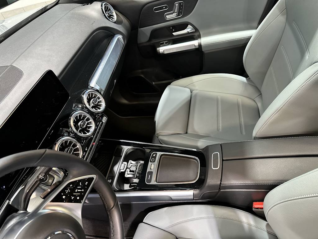 Thumbnail: 2026 Mercedes-Benz GLB - 32