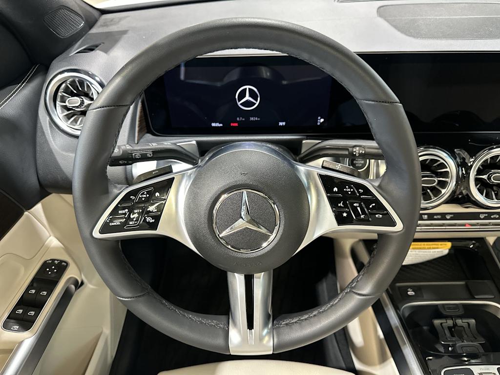 Thumbnail: 2026 Mercedes-Benz GLB - 10
