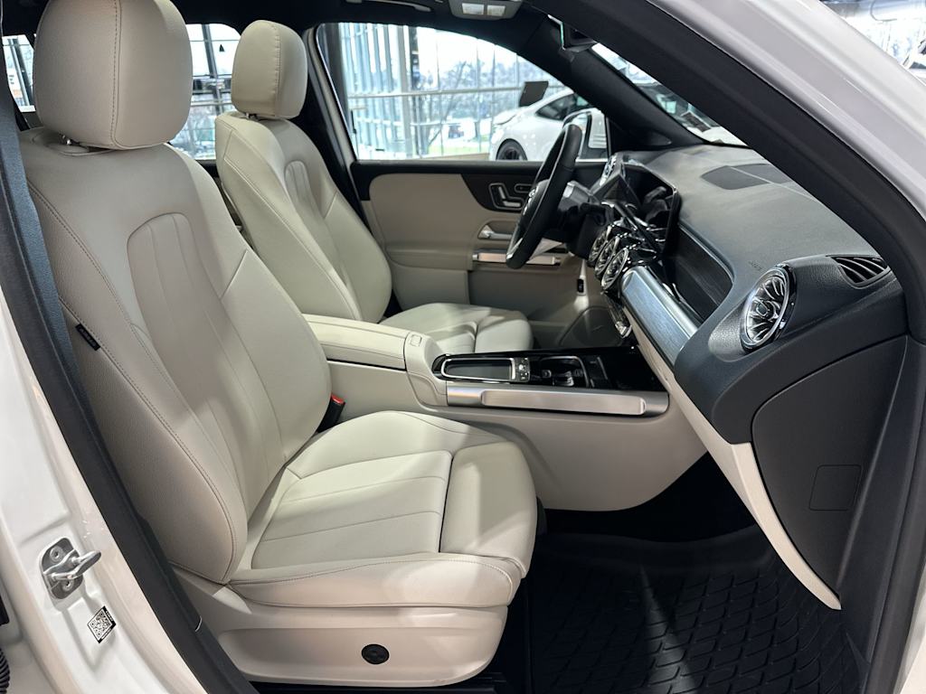 Thumbnail: 2026 Mercedes-Benz GLB - 32