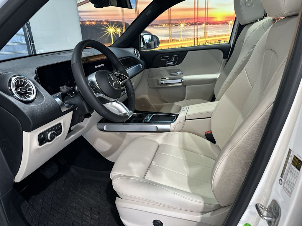 Thumbnail: 2026 Mercedes-Benz GLB - 11