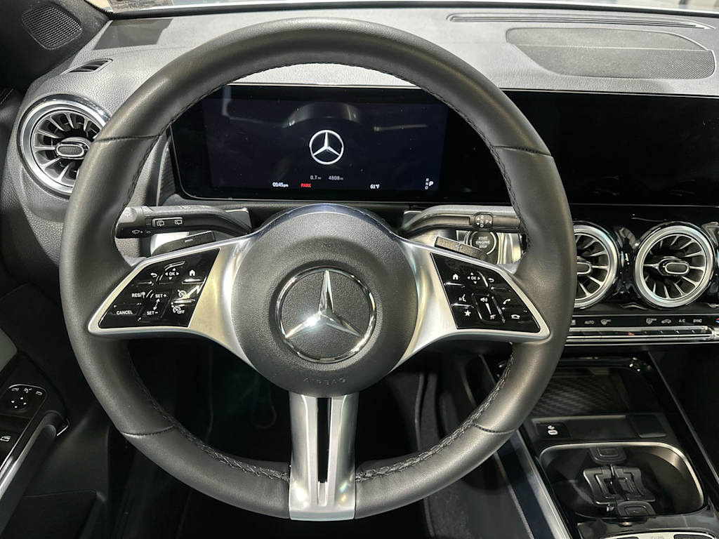 Thumbnail: 2026 Mercedes-Benz GLB - 10