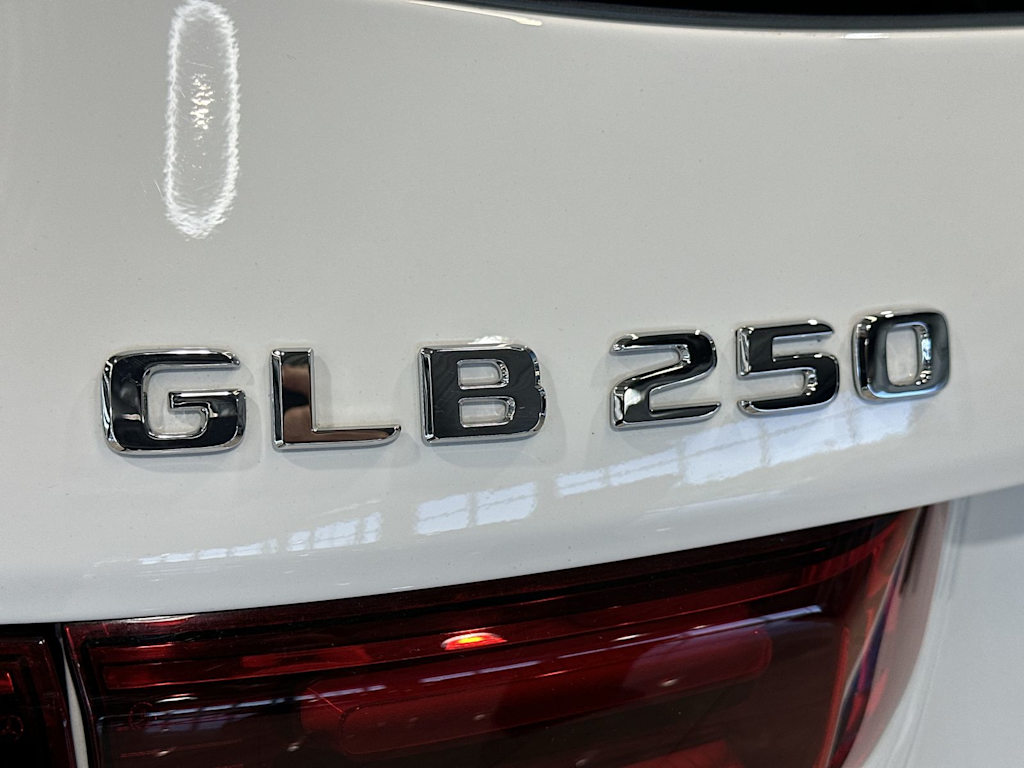 Thumbnail: 2026 Mercedes-Benz GLB - 7