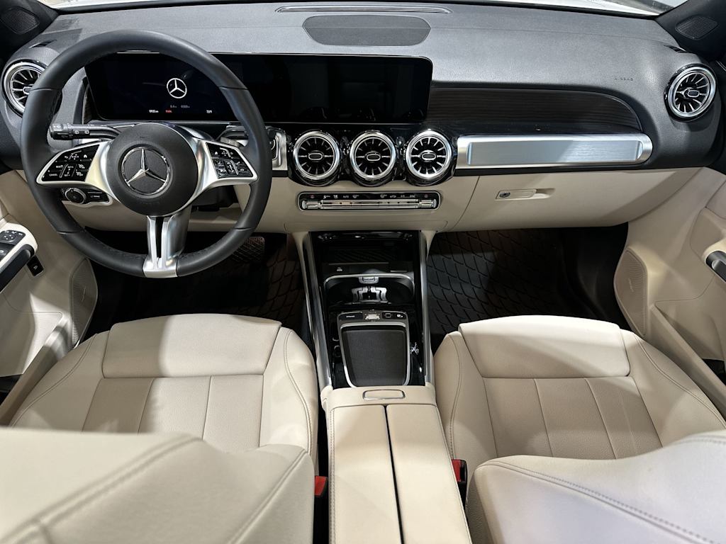 Thumbnail: 2026 Mercedes-Benz GLB - 2