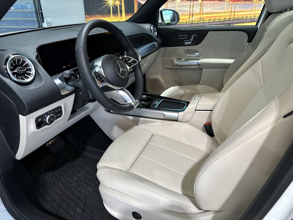 Thumbnail: 2026 Mercedes-Benz GLB - 11