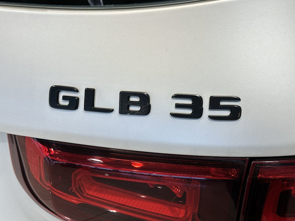 Thumbnail: 2021 Mercedes-Benz GLB - 7