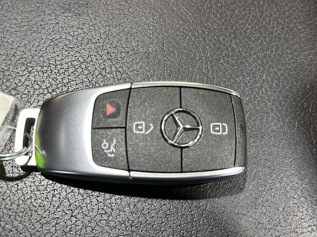 Thumbnail: 2023 Mercedes-Benz GLA - 16