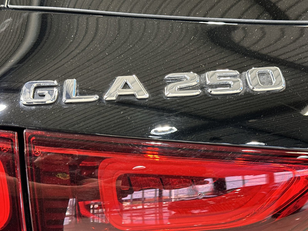 Thumbnail: 2023 Mercedes-Benz GLA - 7