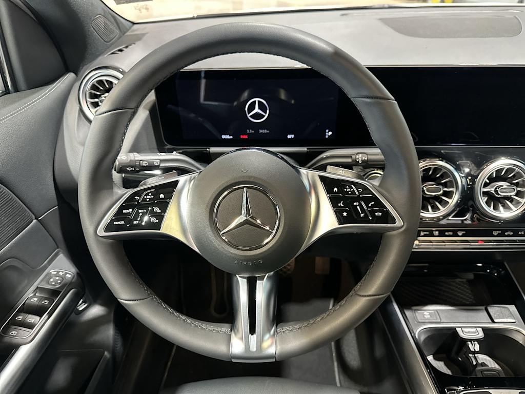 Thumbnail: 2026 Mercedes-Benz GLA - 10