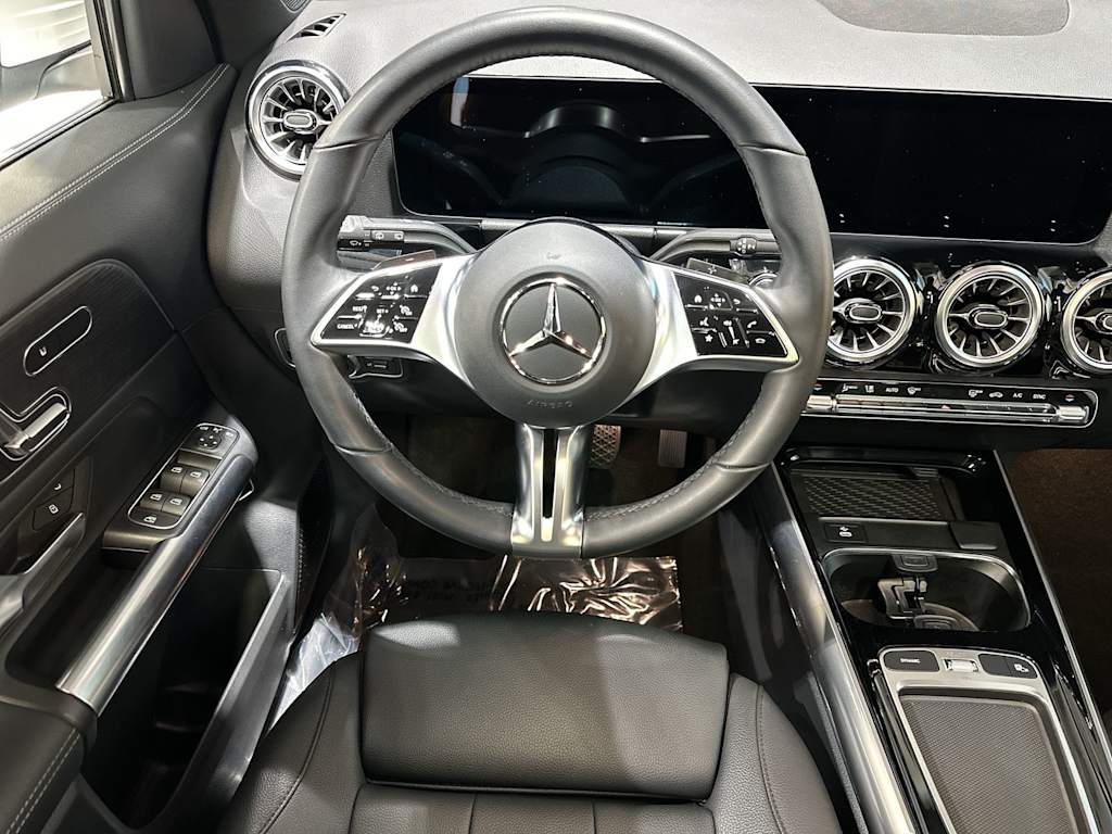 Thumbnail: 2026 Mercedes-Benz GLA - 10