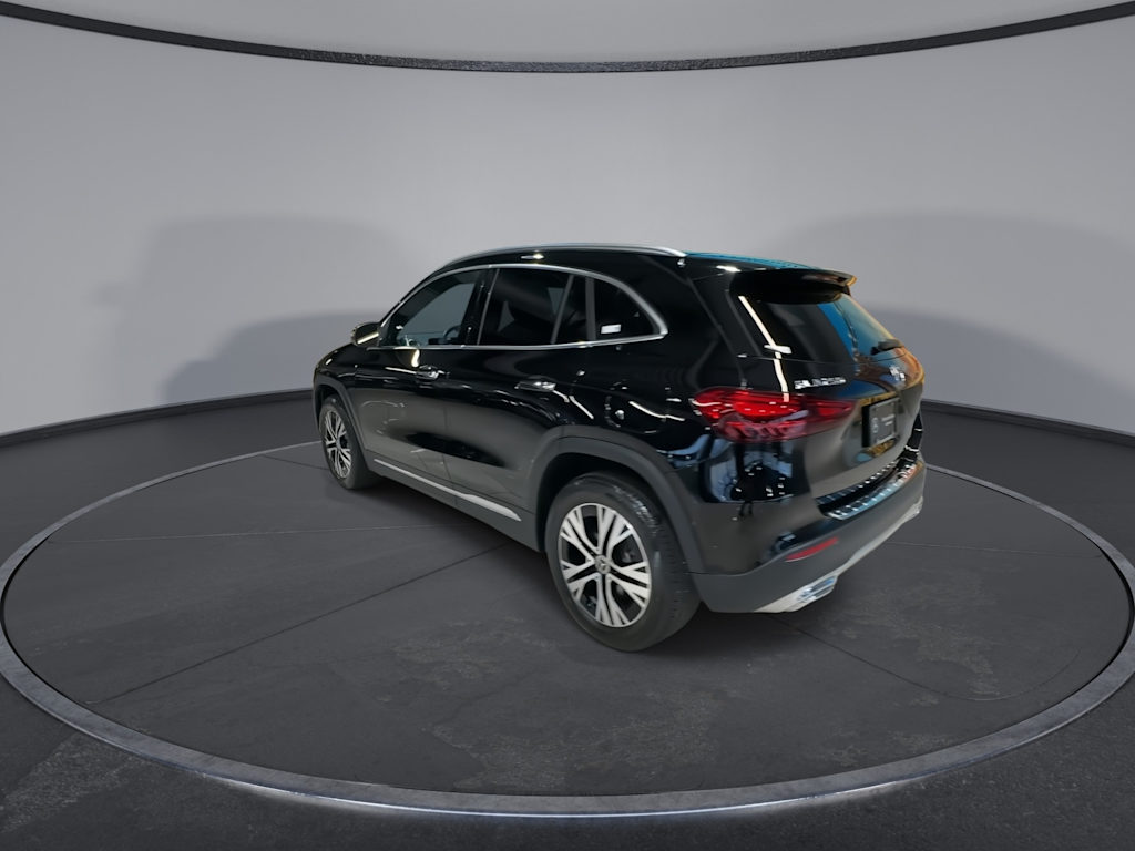 Thumbnail: 2026 Mercedes-Benz GLA - 7