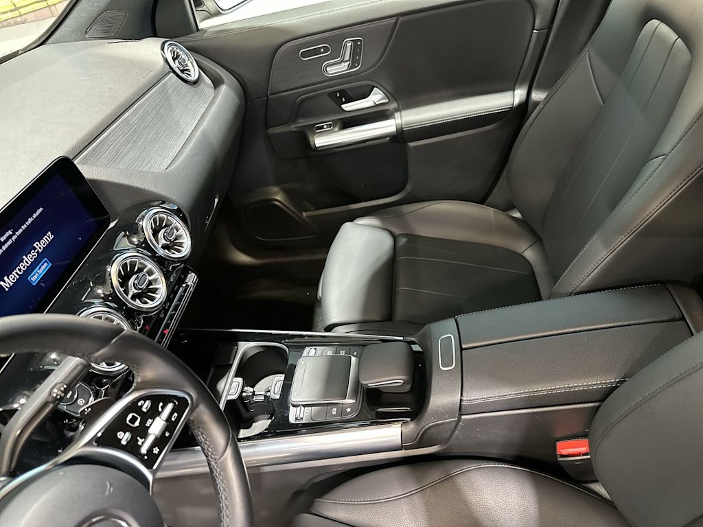 Thumbnail: 2023 Mercedes-Benz GLA - 32