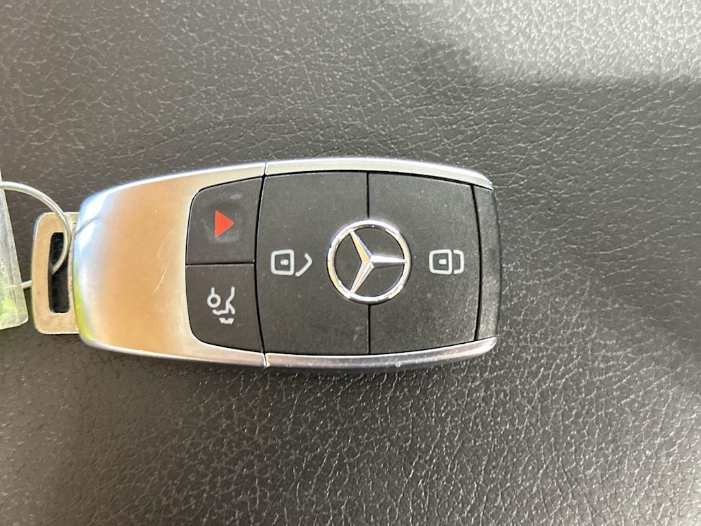 Thumbnail: 2022 Mercedes-Benz GLA - 17