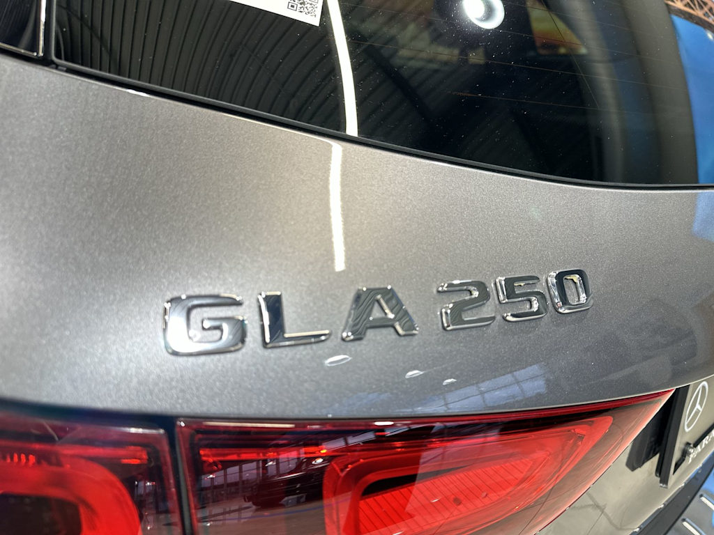 Thumbnail: 2023 Mercedes-Benz GLA - 7
